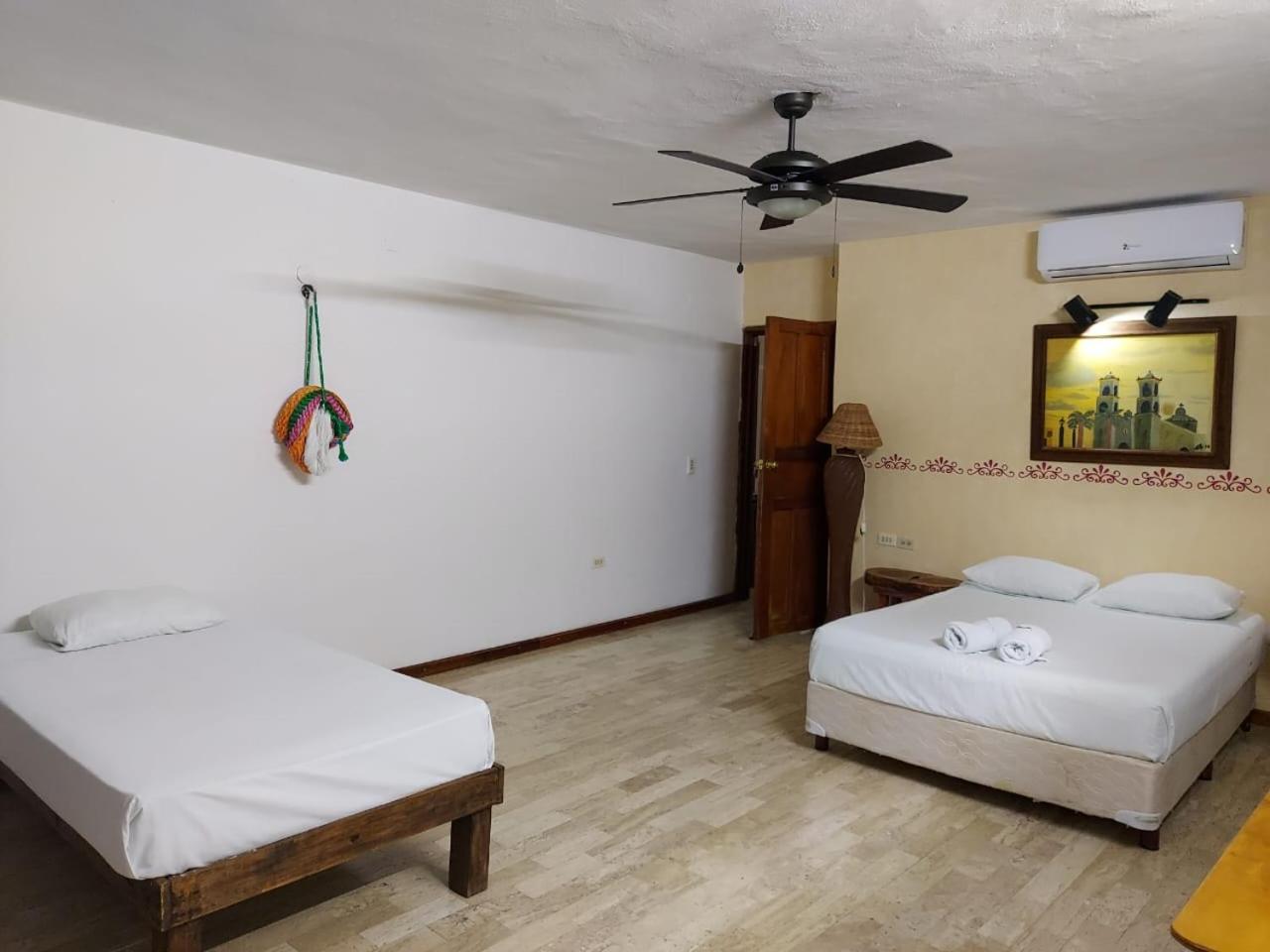 Casa De Ines Y Victoria Hotel Валядолид Екстериор снимка